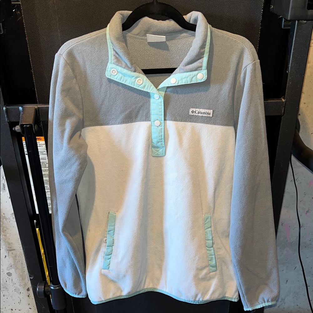 Columbia Light Gray and green Fleece Pullover